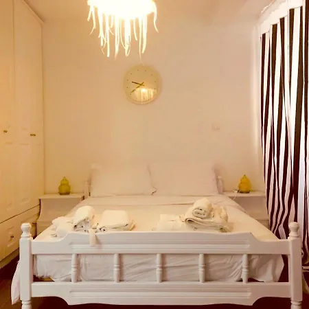 Maison De Poupee - Behind Liston Square - Independent Entrance *