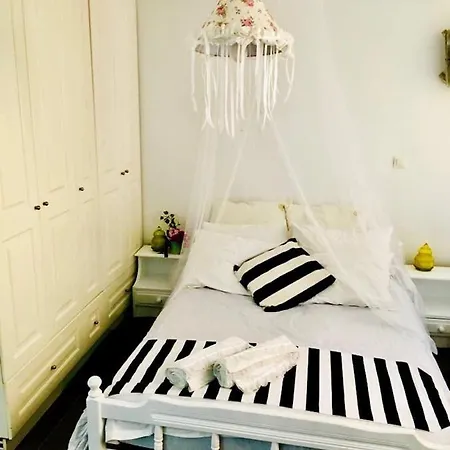 Apartmán Maison De Poupee - Behind Liston Square - Independent Entrance *